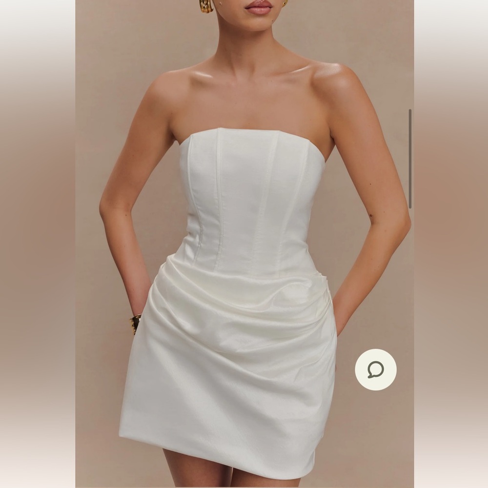 Meshki Sasha
Taffeta Strapless Corset Mini Dress - White - Picture 3 of 10